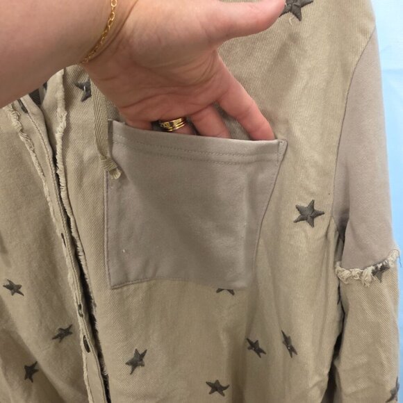 Heyson Distressed Boho Woman's Oversized Button Up Shacket NWT Size Large - Picture 5 of 8